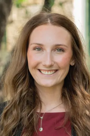 Carly Pickett headshot